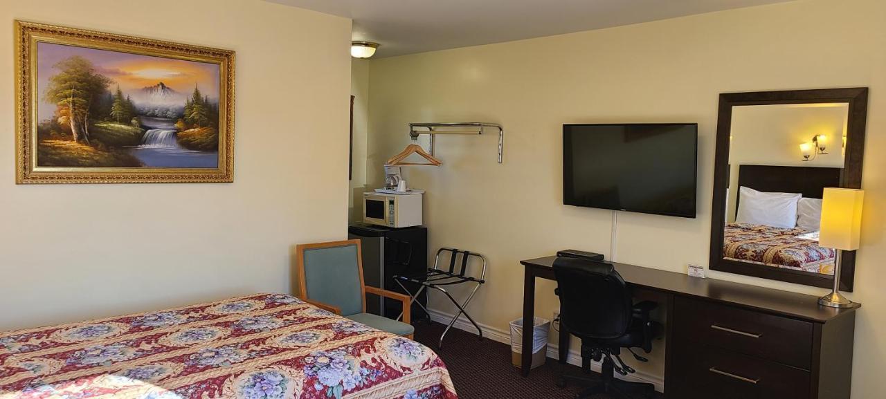 Fox Motor Inn ナパニー エクステリア 写真