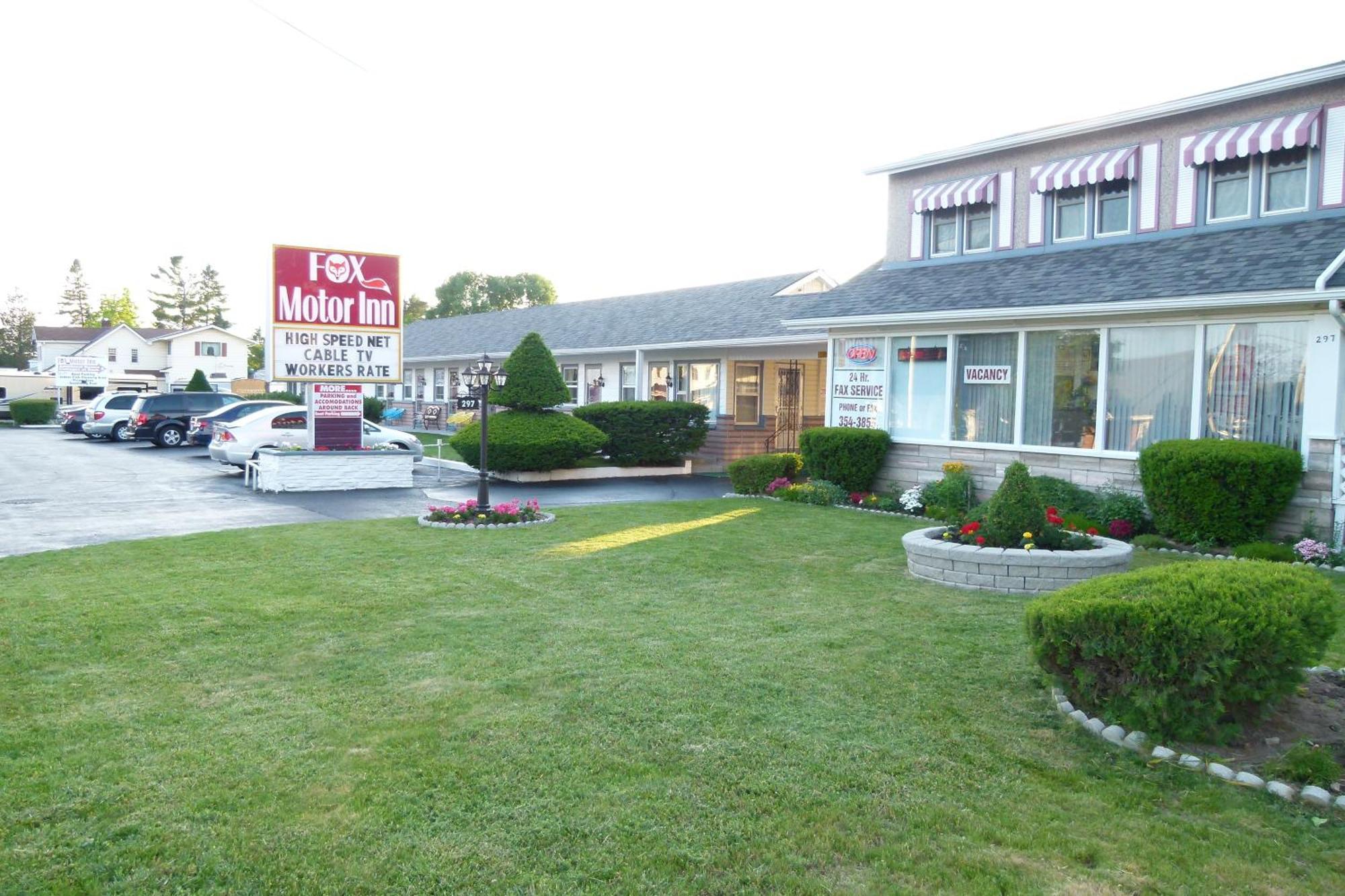 Fox Motor Inn ナパニー エクステリア 写真