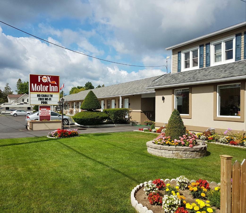 Fox Motor Inn ナパニー エクステリア 写真