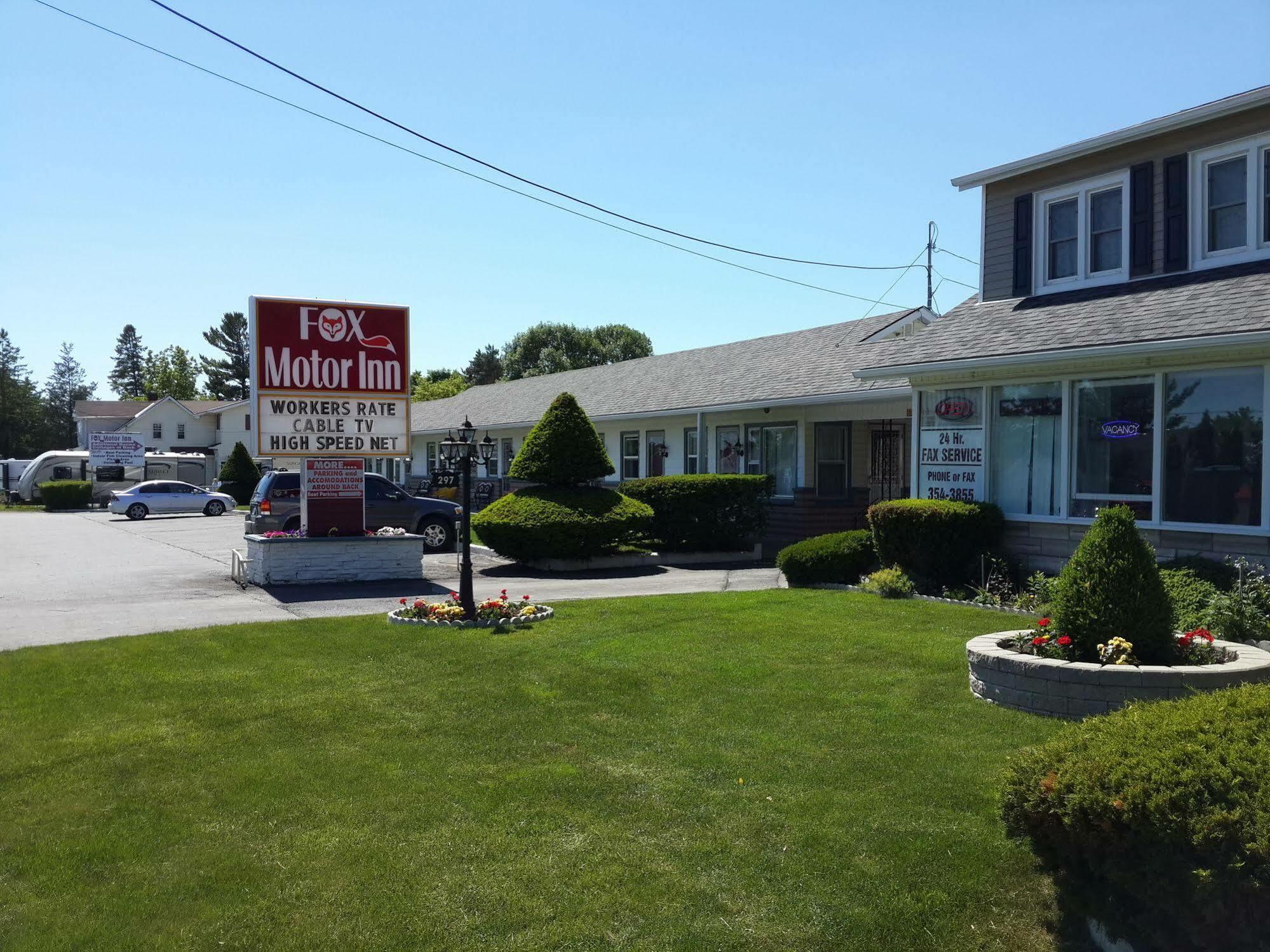 Fox Motor Inn ナパニー エクステリア 写真